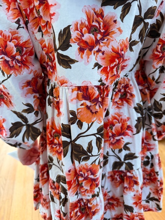 Old Navy Accessories - ISO Old Navy floral items